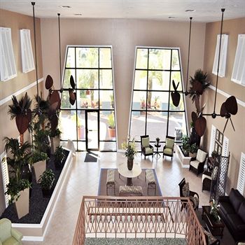 Imagen de los interiores del Hotel Club Destin. Foto 13