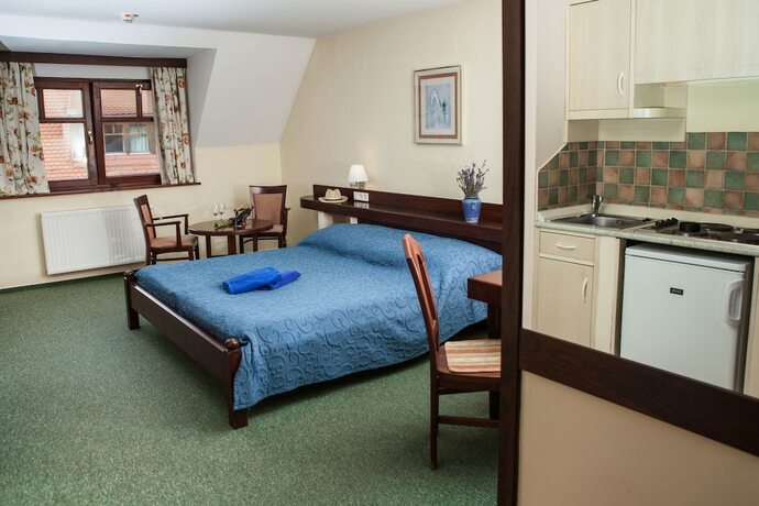 Imagen de la habitación del Hotel Club Dobogómajor Superior. Foto 18