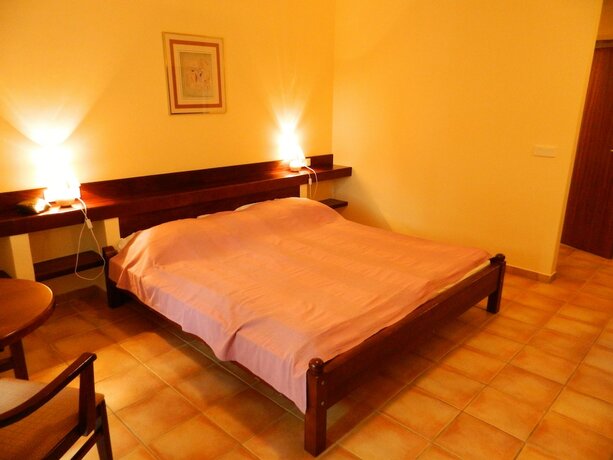 Imagen de la habitación del Hotel Club Dobogómajor Superior. Foto 19