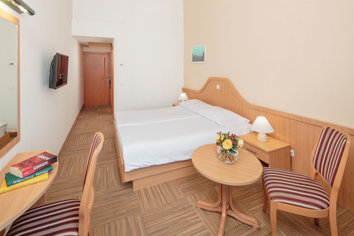 Imagen de la habitación del Hotel Club Dubrovnik Sunny. Foto 9