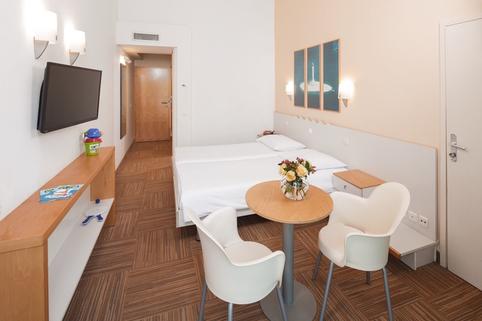 Imagen de la habitación del Hotel Club Dubrovnik Sunny. Foto 11