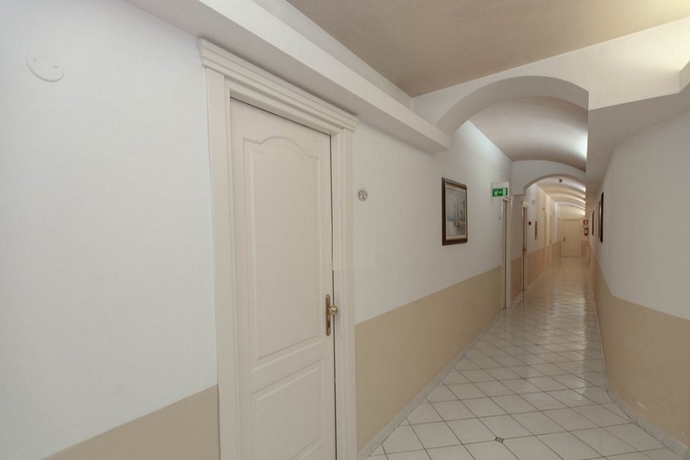 Imagen general del Hotel Club Due Torri. Foto 8