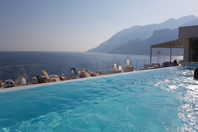 Imagen general del Hotel Club Due Torri. Foto 13