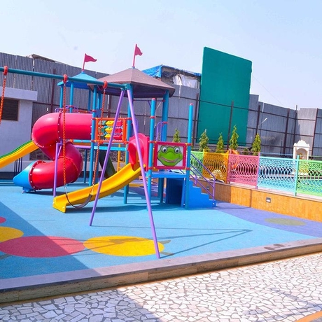 Imagen de los exteriores del Hotel Club Emerald. Foto 14