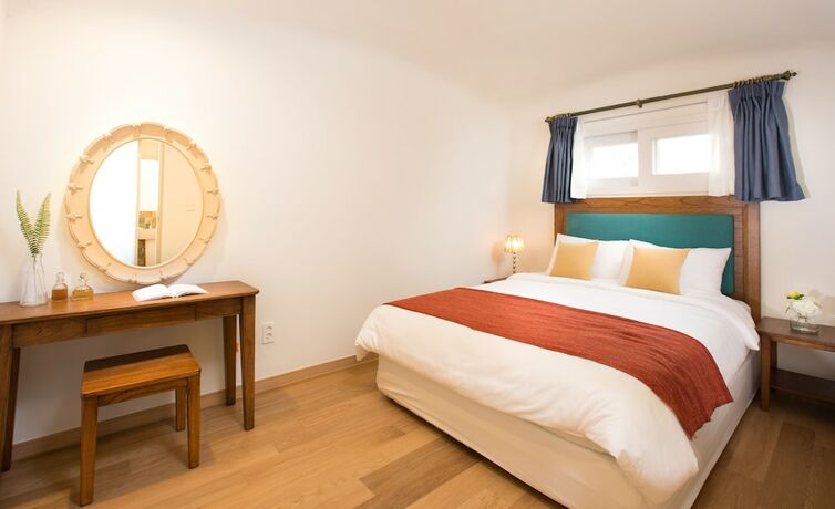 Imagen de la habitación del Hotel Club Es Jeju Resort. Foto 16