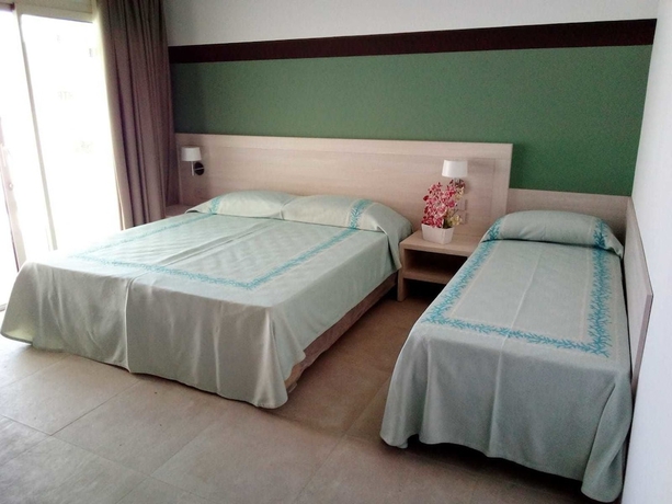 Imagen de la habitación del Hotel Club Esse Cala Bitta. Foto 11