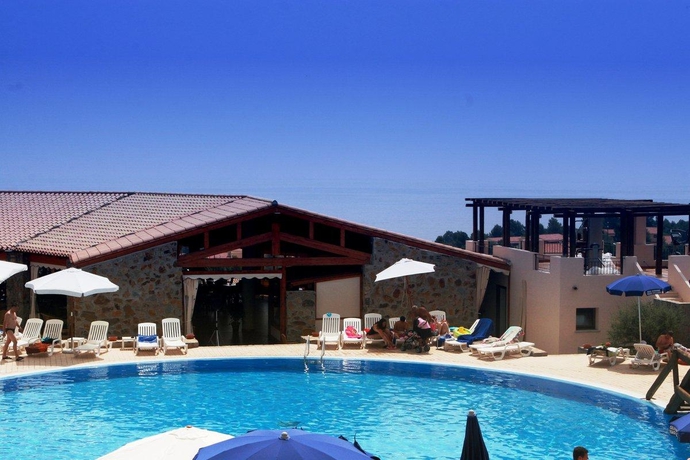 Imagen general del Hotel Club Esse Cala Gonone Beach Village. Foto 4