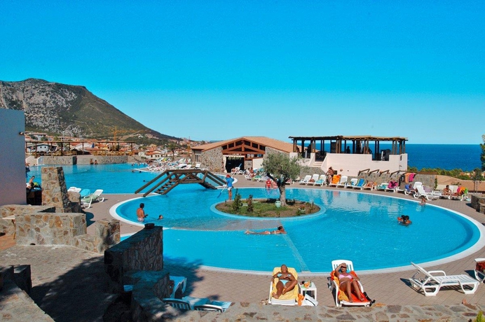 Imagen general del Hotel Club Esse Cala Gonone Beach Village. Foto 5