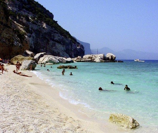 Imagen general del Hotel Club Esse Cala Gonone Beach Village. Foto 11