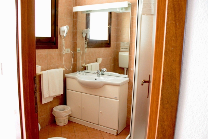 Imagen de la habitación del Hotel Club Esse Gallura Beach. Foto 6