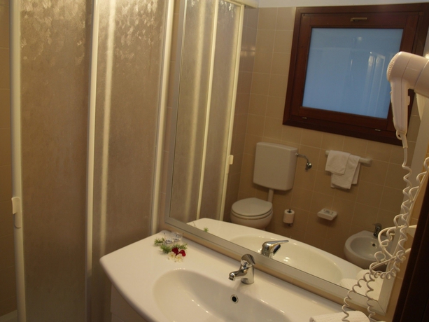 Imagen de la habitación del Hotel Club Esse Gallura Beach. Foto 9