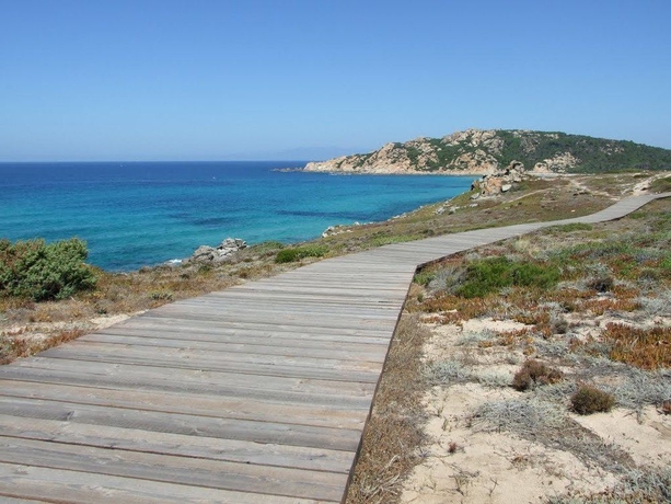 Imagen de los exteriores del Hotel Club Esse Gallura Beach. Foto 11