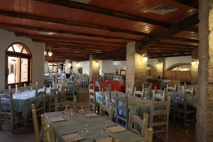 Imagen del bar/restaurante del Hotel Club Esse Posada. Foto 4