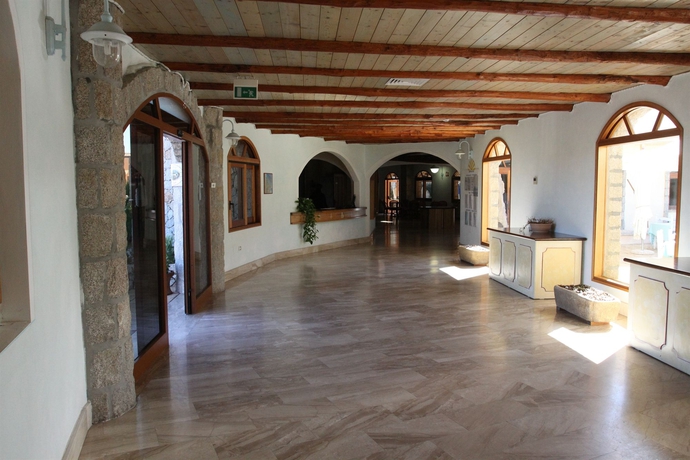 Imagen de los interiores del Hotel Club Esse Posada. Foto 11