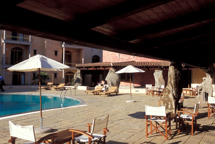 Imagen de la piscina del Hotel Club Esse Posada. Foto 14