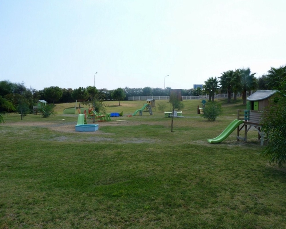 Imagen de los exteriores del Hotel Club Esse Sunbeach. Foto 5