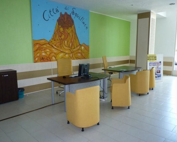 Imagen de los interiores del Hotel Club Esse Sunbeach. Foto 8