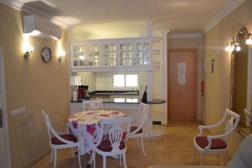 Imagen de la habitación del Hotel Club Excelsior II. Foto 15