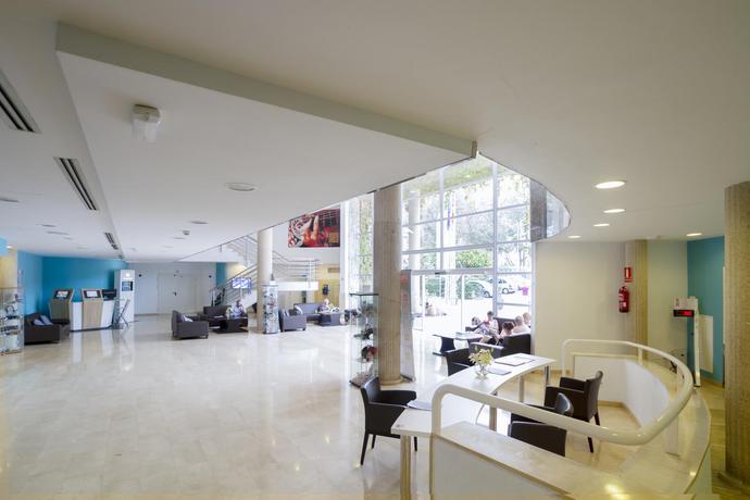 Imagen de los interiores del Hotel Club Fergus Palmanova Park. Foto 10