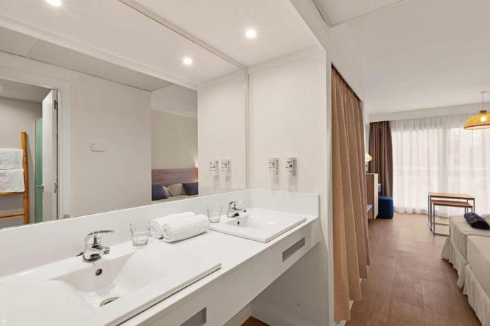 Imagen general del Hotel Club Fergus Palmanova Park. Foto 5