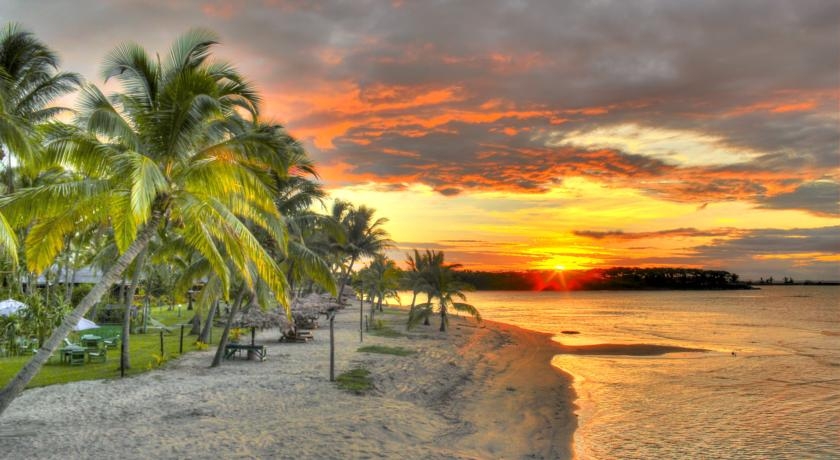 Imagen de los exteriores del Hotel Club Fiji Resort. Foto 6