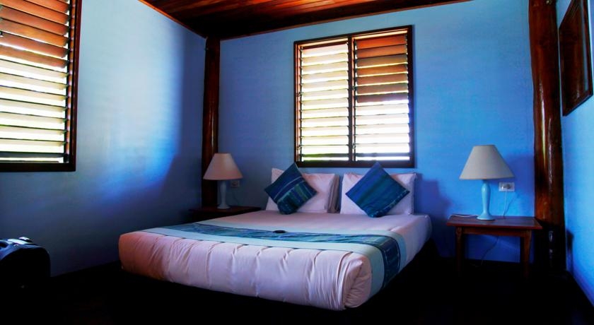 Imagen de la habitación del Hotel Club Fiji Resort. Foto 5