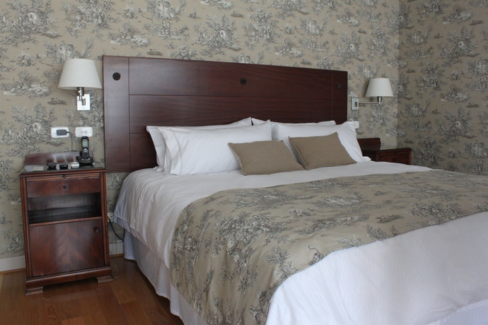 Imagen de la habitación del Hotel Club Frances. Foto 6