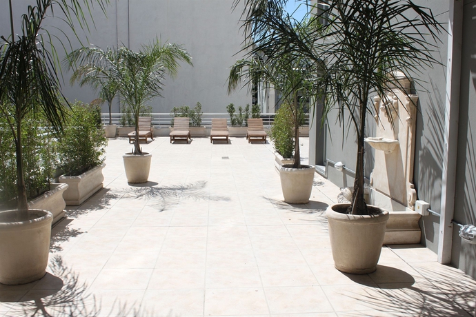 Imagen de los interiores del Hotel Club Frances. Foto 13