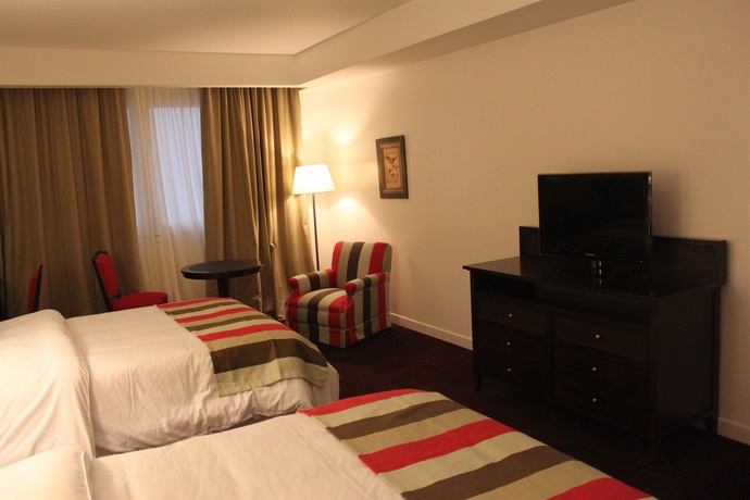 Imagen de la habitación del Hotel Club Frances. Foto 10