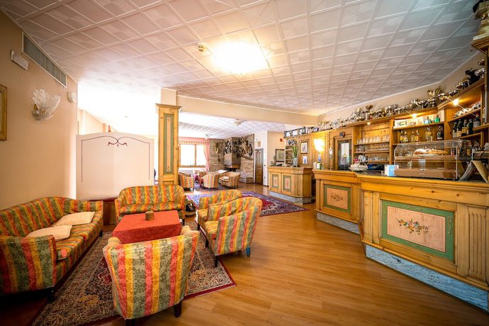 Imagen del bar/restaurante del Hotel Club Funivia, Corteno Golgi. Foto 3