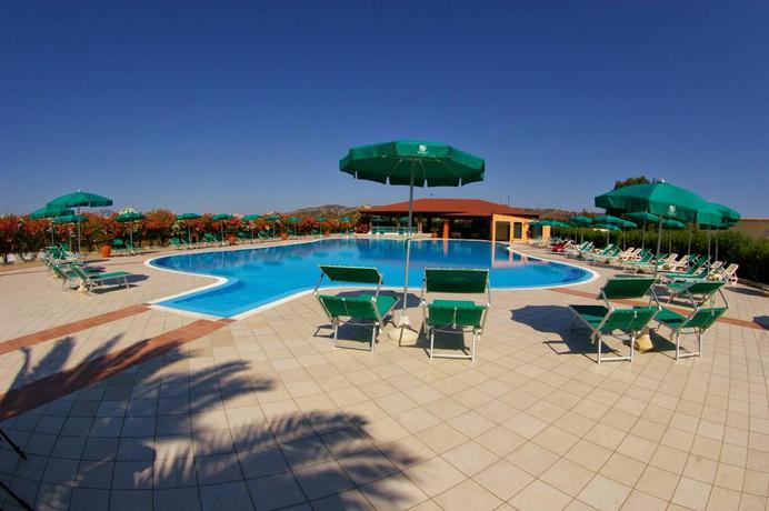 Imagen de los exteriores del Hotel Club Hotel Le Palme. Foto 7
