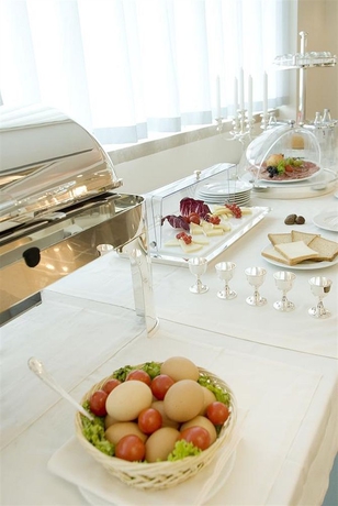 Imagen del bar/restaurante del Hotel Club House. Foto 3