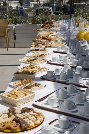 Imagen del bar/restaurante del Hotel Club House. Foto 4