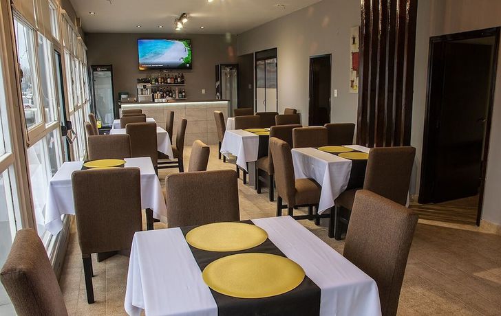 Imagen del bar/restaurante del Hotel Club House, General Roca. Foto 5