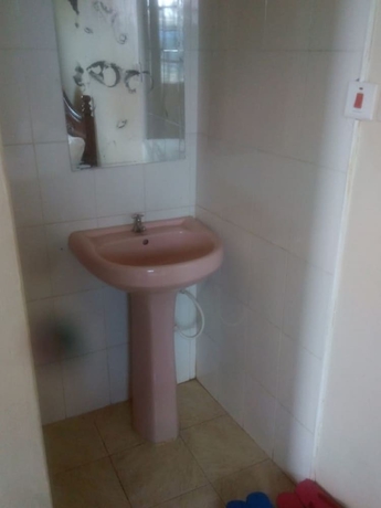 Imagen de la habitación del Hotel Club Icon Guest House. Foto 14