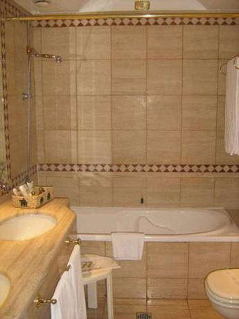 Imagen de la habitación del Hotel Club Il Baricentro. Foto 6