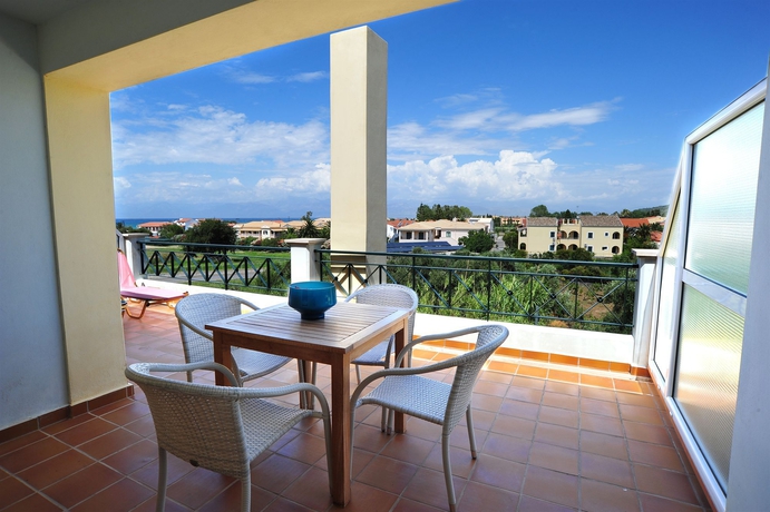 Imagen de la habitación del Hotel Club Ionian Princess Suite. Foto 3