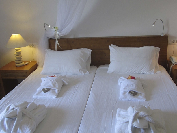 Imagen de la habitación del Hotel Club Ionian Princess Suite. Foto 6