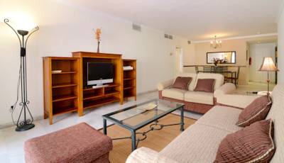 Imagen de los interiores del Hotel Club Jardines del Puerto. Foto 6