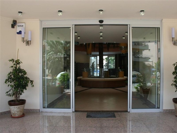 Imagen general del Hotel Club Karakas Apart. Foto 7