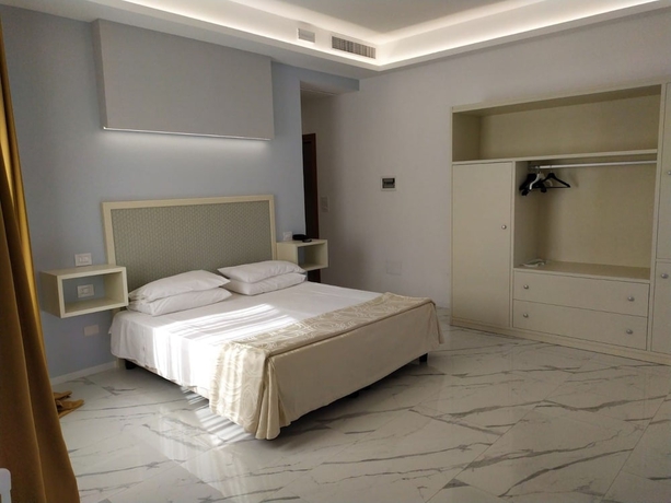 Imagen de la habitación del Hotel Club Kennedy. Foto 6