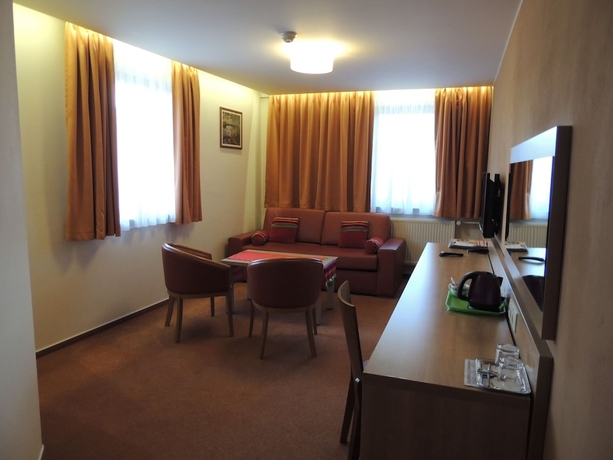 Imagen de la habitación del Hotel Club, Kezmarok. Foto 6