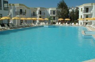 Imagen de la piscina del Hotel Club La Luna. Foto 7