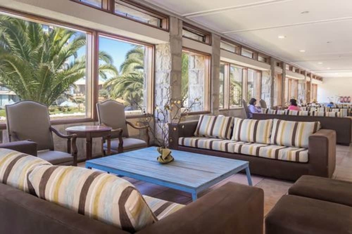 Imagen del bar/restaurante del Hotel Club La Serena. Foto 2