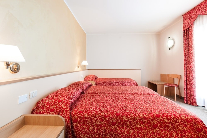 Imagen de la habitación del Hotel Club La Vela. Foto 6