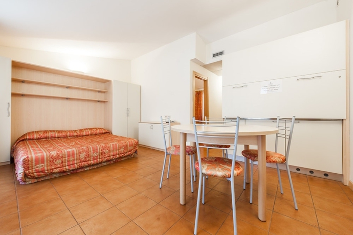 Imagen de la habitación del Hotel Club La Vela. Foto 13