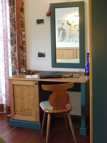 Imagen de la habitación del Hotel Club Lago di Tenno. Foto 2