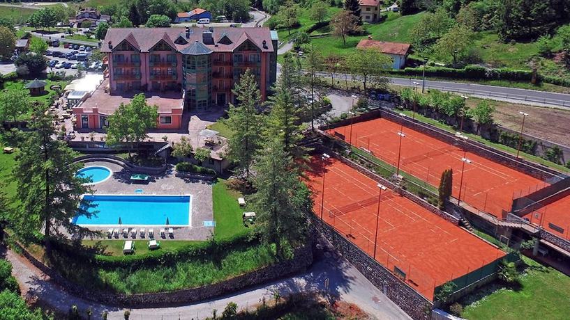 Imagen de la piscina del Hotel Club Lago di Tenno. Foto 19