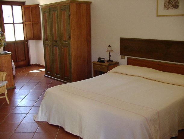 Imagen de la habitación del Hotel Club Le Rose. Foto 4