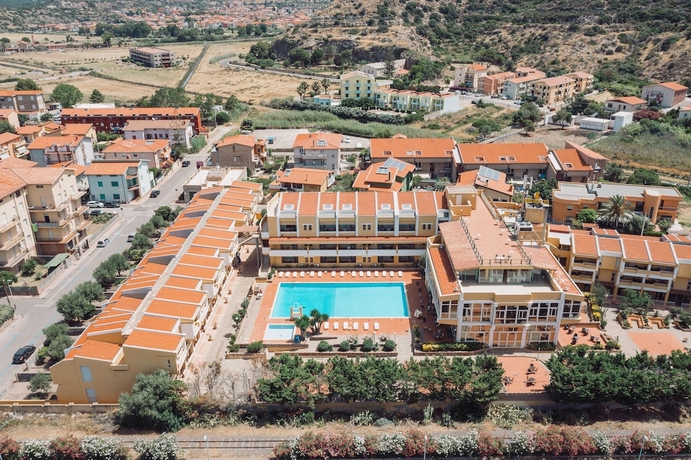 Imagen general del Hotel Club Malaspina and Resort. Foto 1